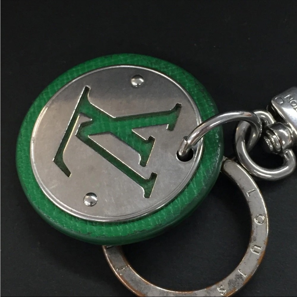 Louis Vuitton Porte Cles LV Circle Key Ring Holder Bag Charm - Picture 2 of 6